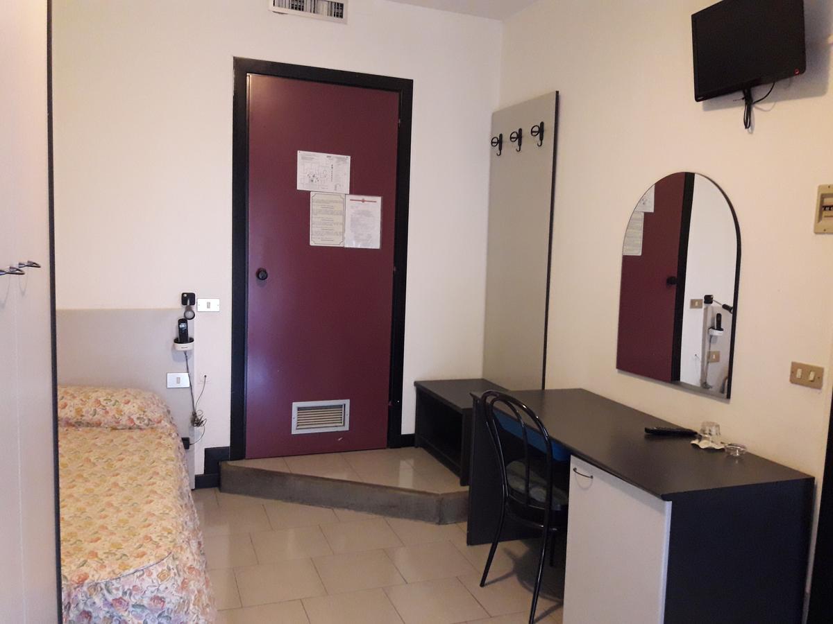 Albergo Piccadilly Medolago Luaran gambar